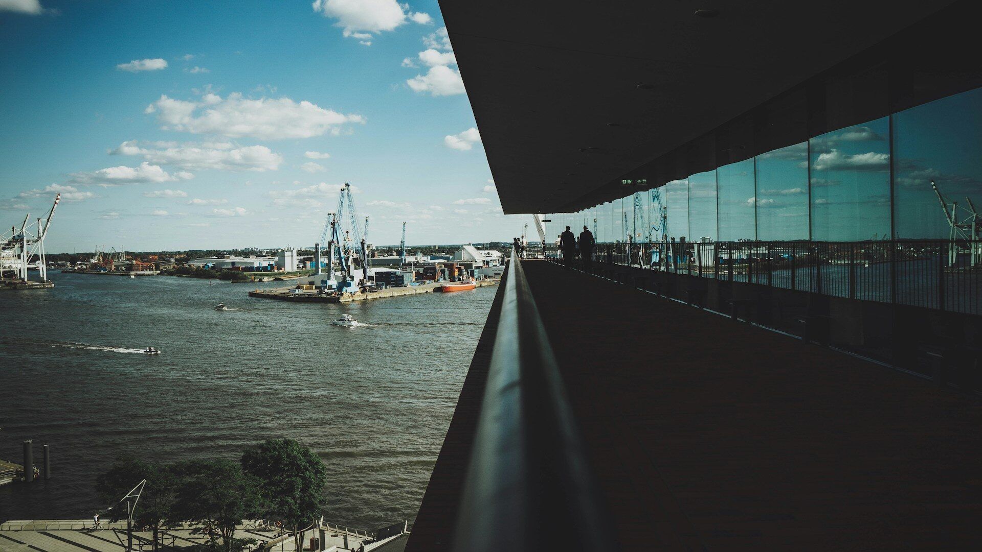 Elbe, Hafen und Elphilharmonie