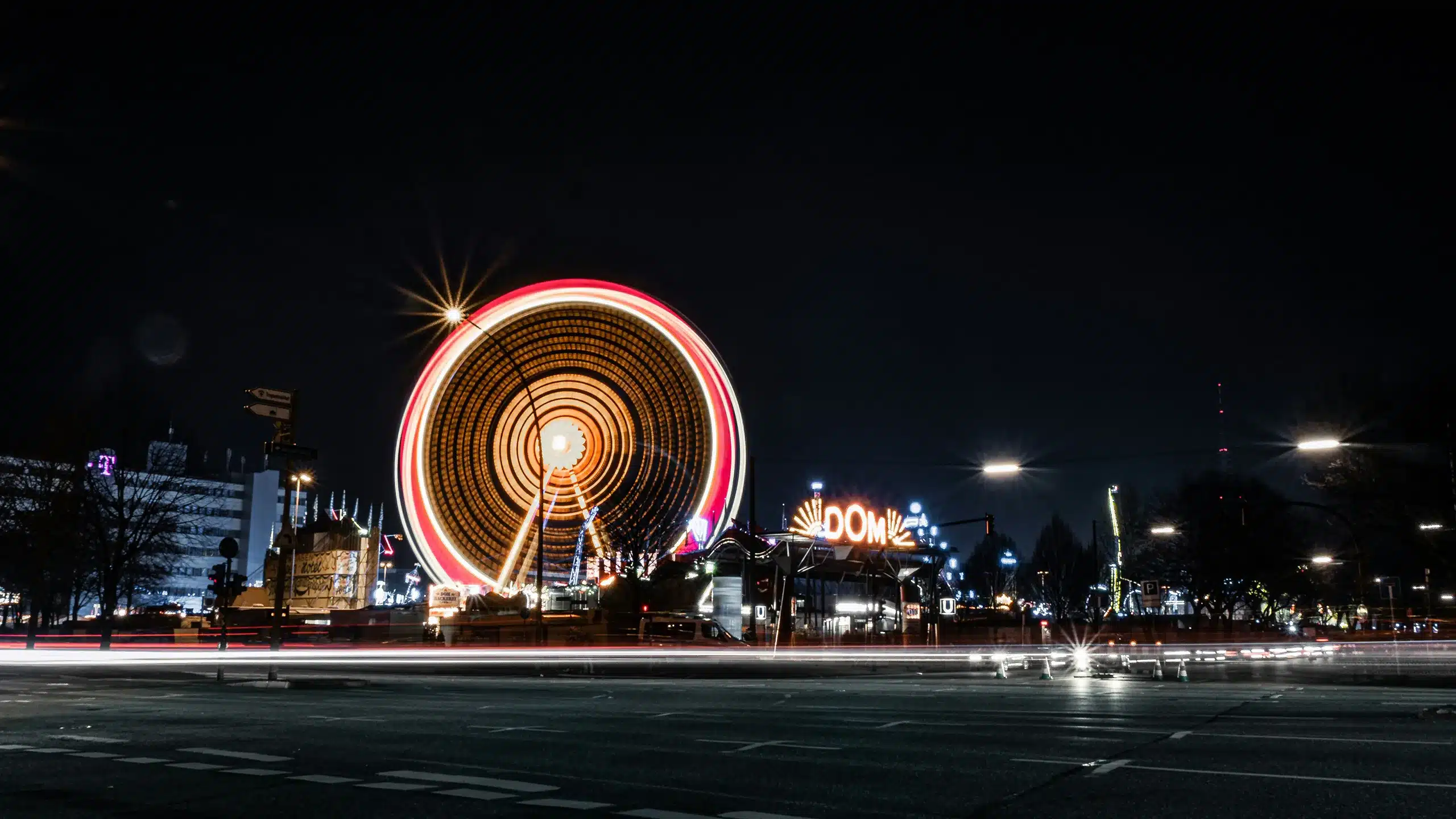 Hamburger Dom bei Nacht