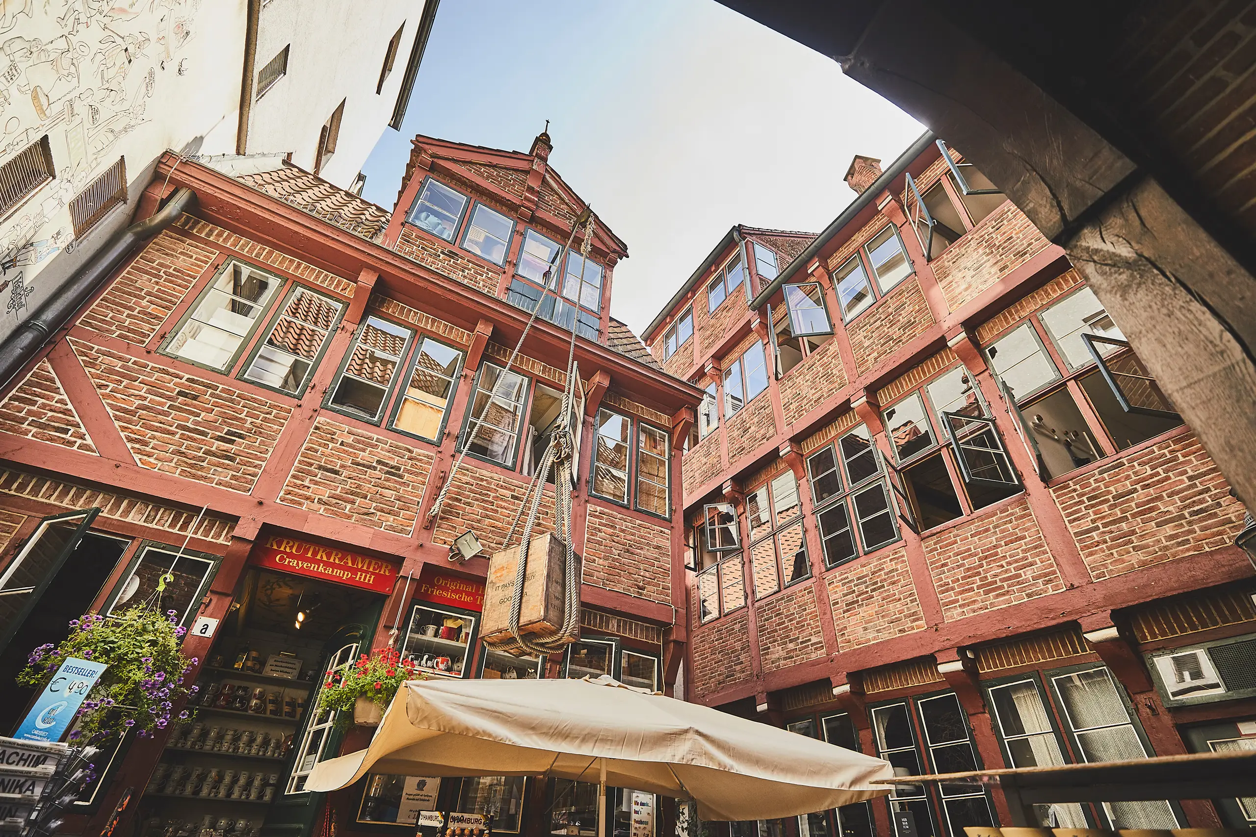 Der historische Innenhof der Krameramtsstuben Der historische Innenhof der Krameramtsstuben